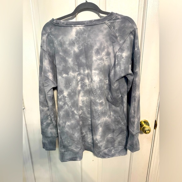 Earth Yoga sweatshirt - Picture 3 of 3